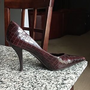 VIA SPIGA HIGH HEELED PUMPS